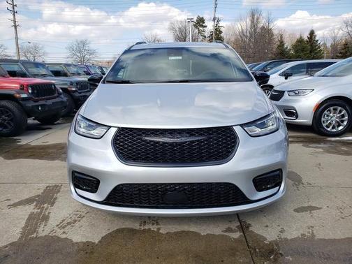 2026 Chrysler Pacifica Limited