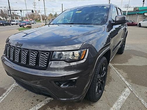 2021 Jeep Grand Cherokee Laredo