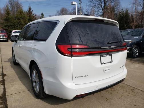 2026 Chrysler Pacifica Limited