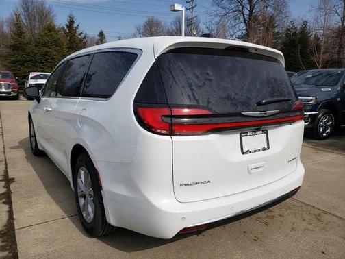 2026 Chrysler Pacifica Limited