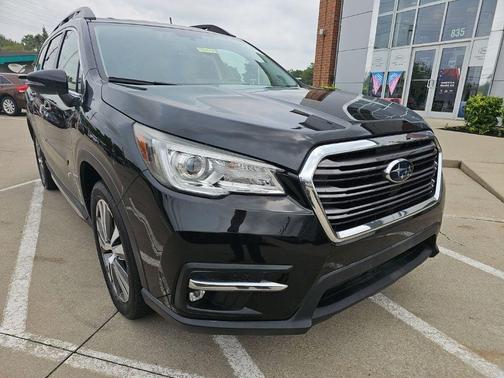 Crystal Black Silica 2019 Subaru Ascent Limited 7-Passenger