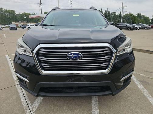 Crystal Black Silica 2019 Subaru Ascent Limited 7-Passenger