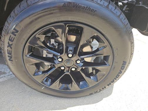 Granite Crystal Clearcoat Metallic 2025 Jeep Wrangler 4xe Sahara