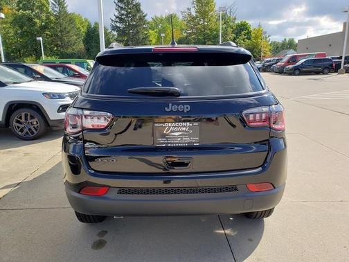 2025 Jeep Compass Latitude