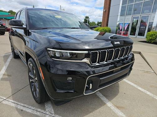 Diamond Black 2024 Jeep Grand Cherokee Overland