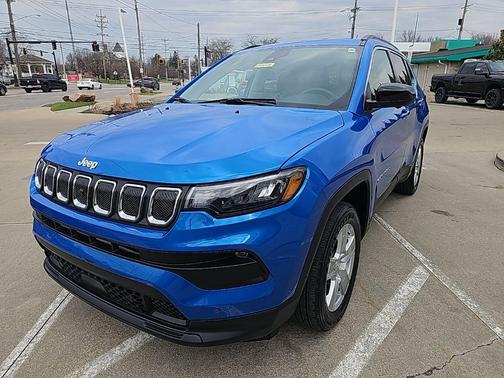 Laser Blue 2022 Jeep Compass Latitude