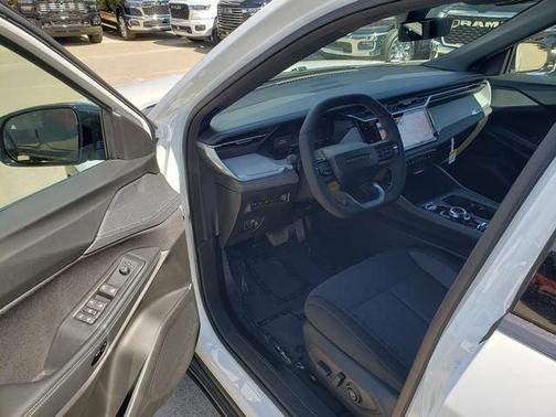 2026 Jeep Cherokee LAREDO/LIMITED