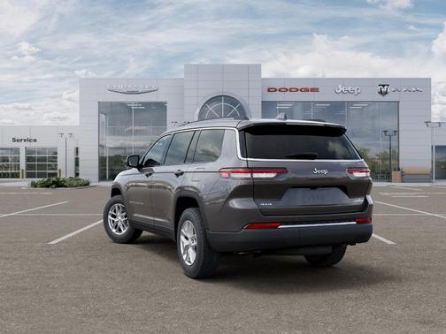 Metallic 2026 Jeep Grand Cherokee L Laredo