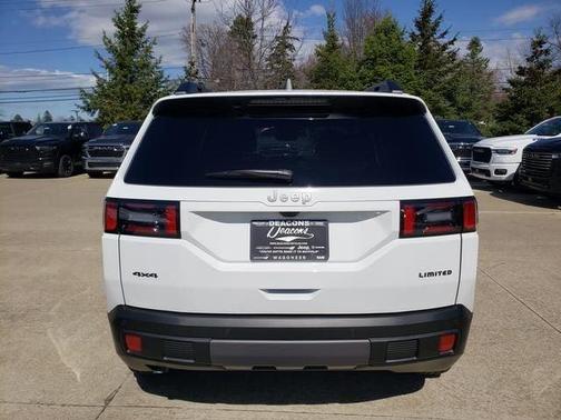 Bright White Clearcoat 2026 Jeep Cherokee LAREDO/LIMITED