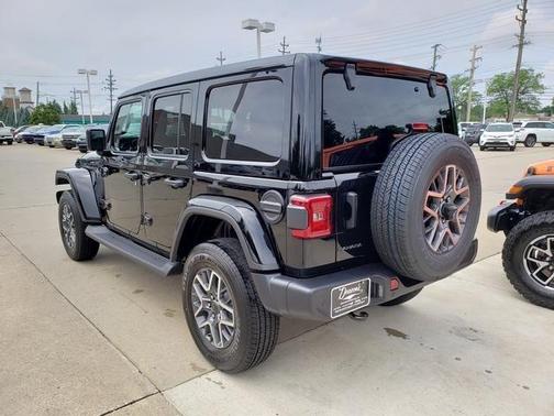2025 Jeep Wrangler Sahara