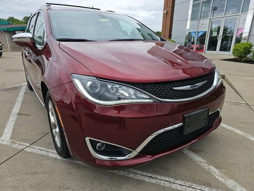 Velvet Red Pearlcoat 2020 Chrysler Pacifica Limited