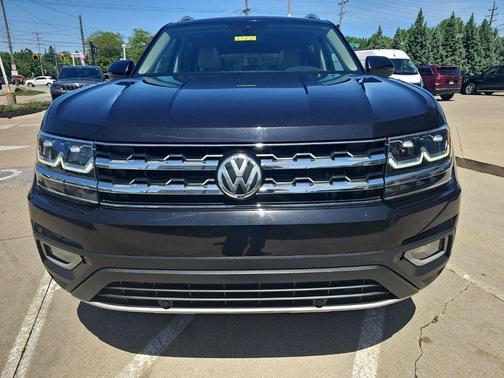Deep Black Pearl Effect 2019 Volkswagen Atlas 3.6L SEL