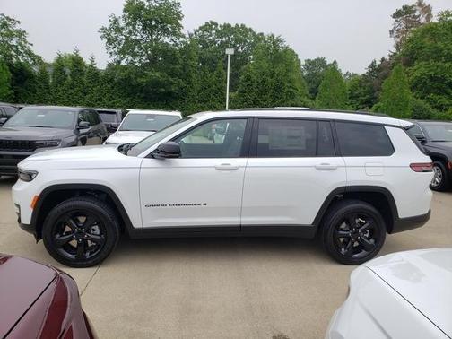 2025 Jeep Grand Cherokee L Laredo