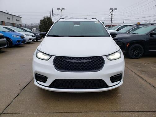 2026 Chrysler Pacifica Limited