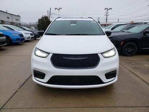 2026 Chrysler Pacifica Limited