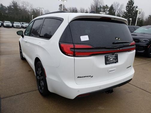 2026 Chrysler Pacifica Limited