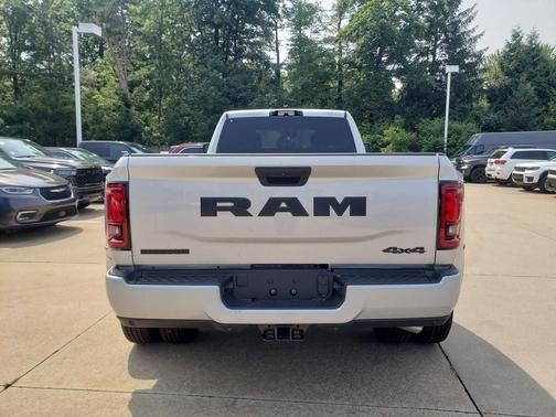 Silver Zynith 2026 RAM 3500 Big Horn