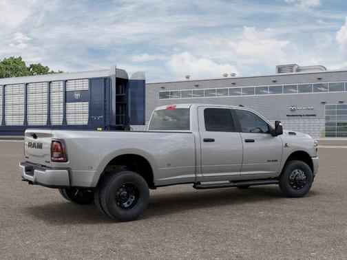 Silver Zynith 2026 RAM 3500 Big Horn
