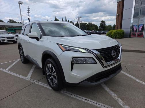 White 2023 Nissan Rogue SV