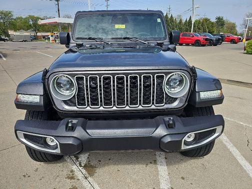 Granite Crystal Clearcoat Metallic 2025 Jeep Wrangler 4xe Sahara