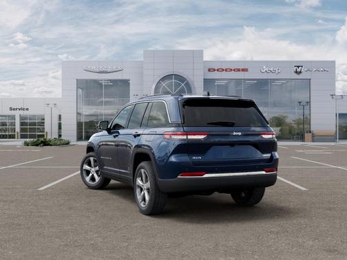 Fathom Blue Pearlcoat 2026 Jeep Grand Cherokee Limited