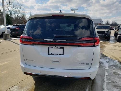 2026 Chrysler Pacifica Limited