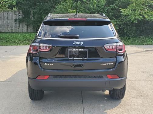 Diamond Black 2026 Jeep Compass Limited