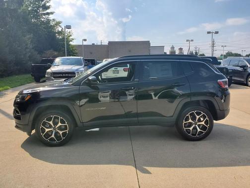 Diamond Black 2026 Jeep Compass Limited