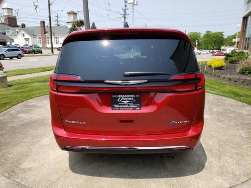 2025 Chrysler Pacifica Hybrid Select