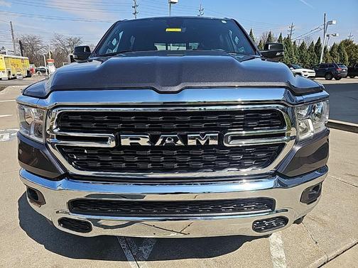 Granite Crystal Clearcoat Metallic 2024 RAM 1500 Big Horn/Lone Star