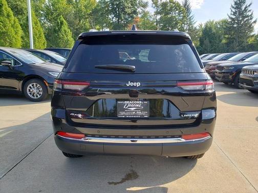 2025 Jeep Grand Cherokee Laredo X