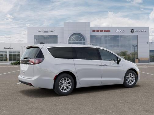 Bright White Clearcoat 2026 Chrysler Voyager LX