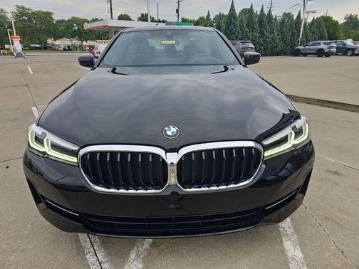 Jet Black 2021 BMW 530 i xDrive