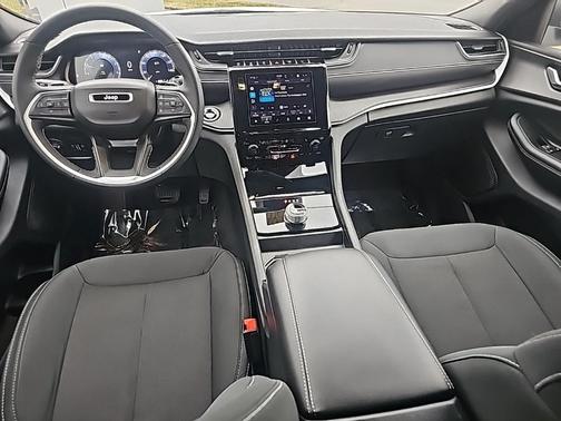 2024 Jeep Grand Cherokee L Laredo