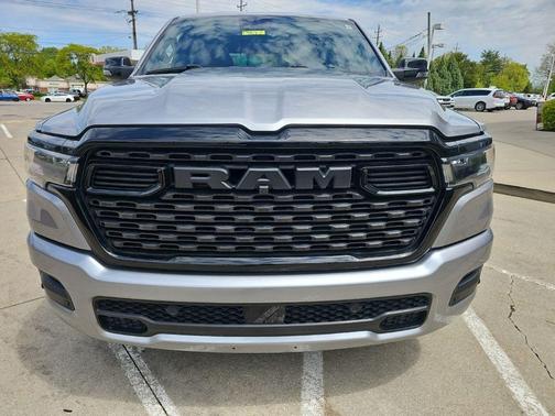 Billet Silver Metallic Clearcoat 2025 RAM 1500 Big Horn/Lone Star