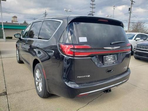 2026 Chrysler Pacifica Limited