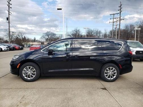 2026 Chrysler Pacifica Limited