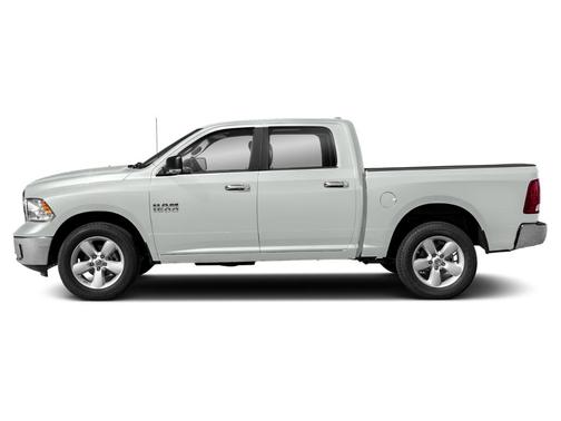 Bright White Clearcoat 2019 RAM 1500 Classic SLT