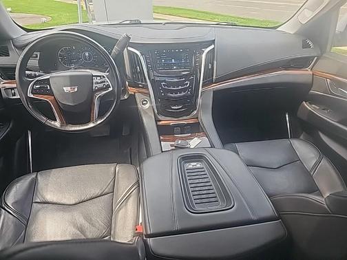 2020 Cadillac Escalade Luxury