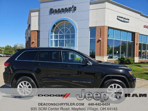Diamond Black 2021 Jeep Grand Cherokee Laredo