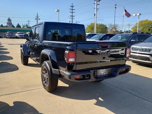 2025 Jeep Gladiator Sport