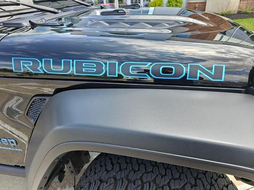 Black Clearcoat 2025 Jeep Wrangler 4xe Rubicon
