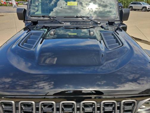 Black Clearcoat 2025 Jeep Wrangler 4xe Rubicon