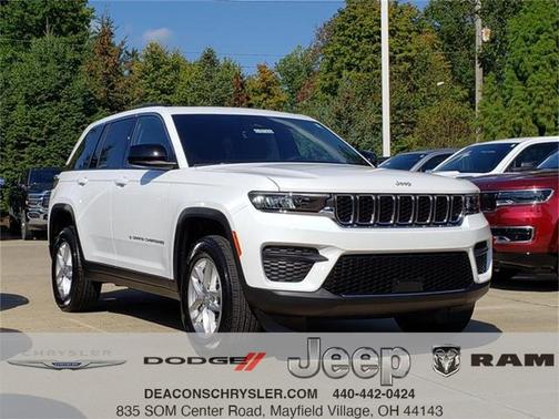 2025 Jeep Grand Cherokee Laredo