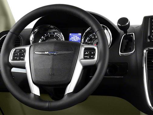 2014 Chrysler Town & Country Touring-L