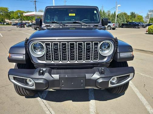 Granite Crystal Clearcoat Metallic 2025 Jeep Wrangler 4xe Sahara
