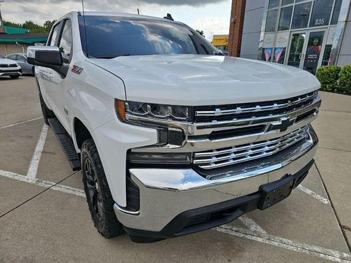 Summit White 2019 Chevrolet Silverado 1500 LT