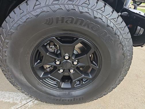 Hydro Blue Pearlcoat 2021 Jeep Gladiator Sport