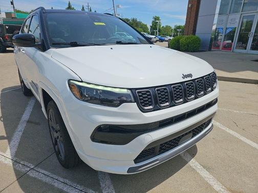 Bright White Clearcoat 2025 Jeep Compass Limited