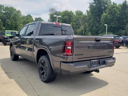Granite Crystal Clearcoat Metallic 2026 RAM 1500 Big Horn/Lone Star